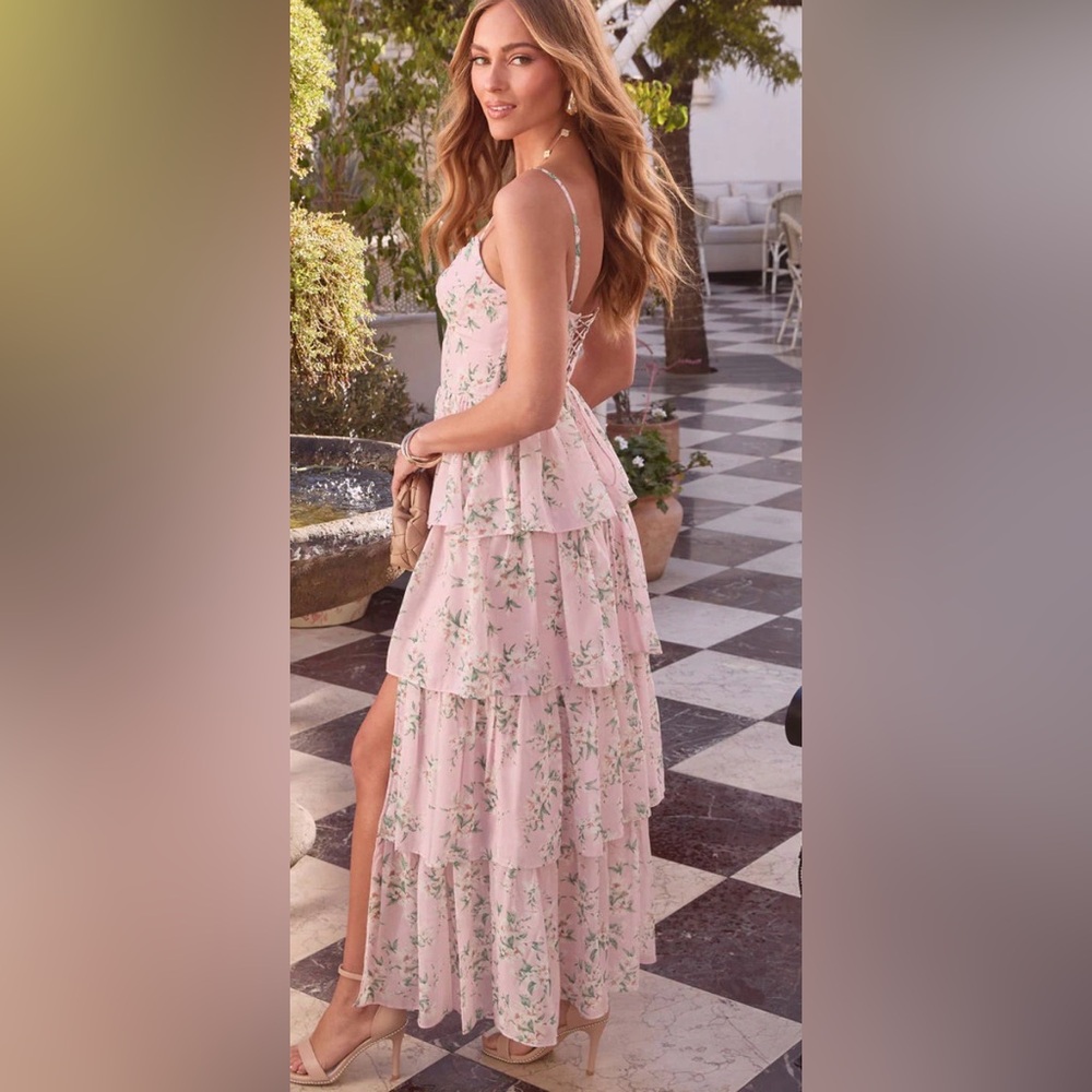 🌷NWT Vici Shelby Sweetheart Tiered Maxi Dress🌷 - Picture 2 of 7